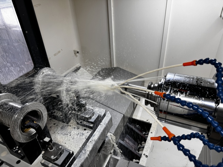 Kaluwihan bagean Nguripake CNC