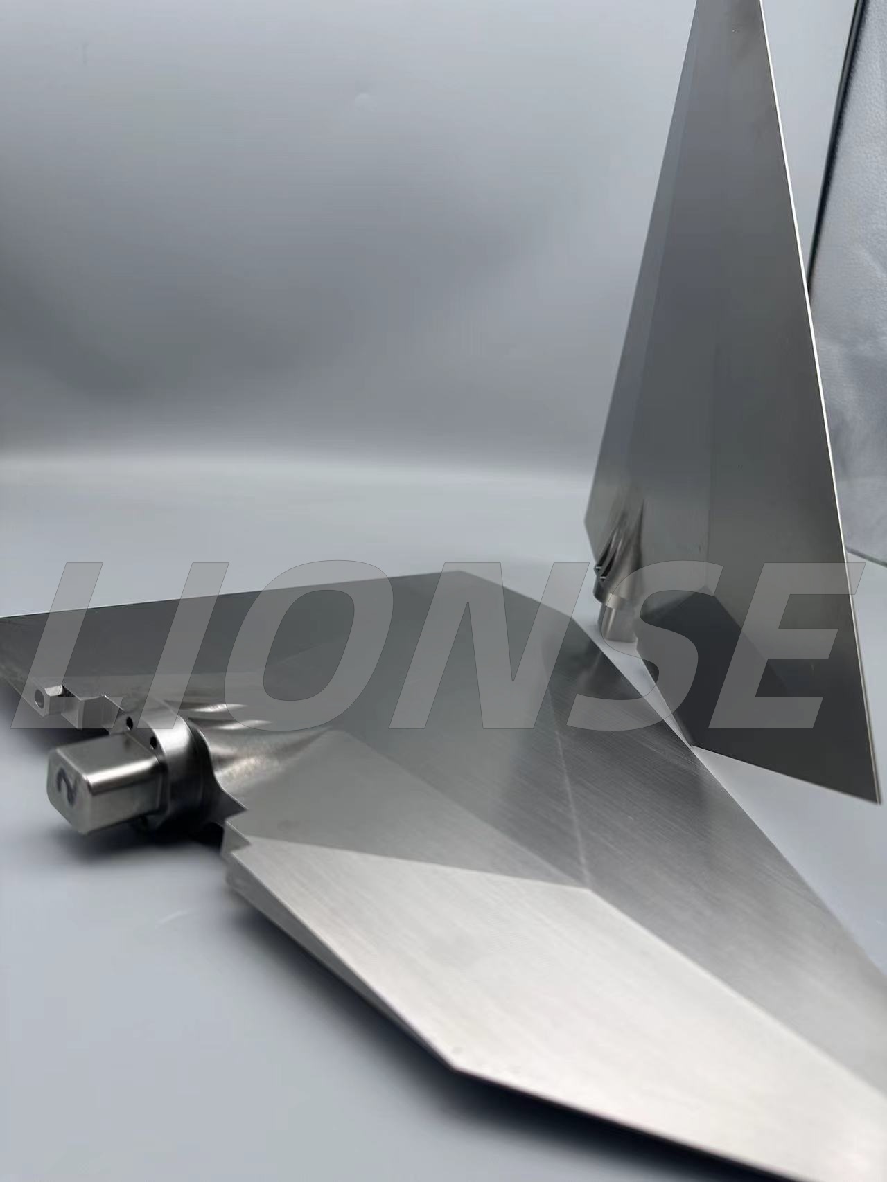 Peranan 5-Axis CNC ing Manufaktur Aeroangkasa